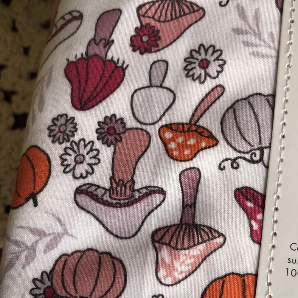 London Kaye MUSHROOMS & Pumpkins Print Sheet Set - QUEEN